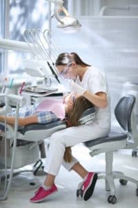 Welche Leistungen beinhaltet eine Zahnzusatzversicherung